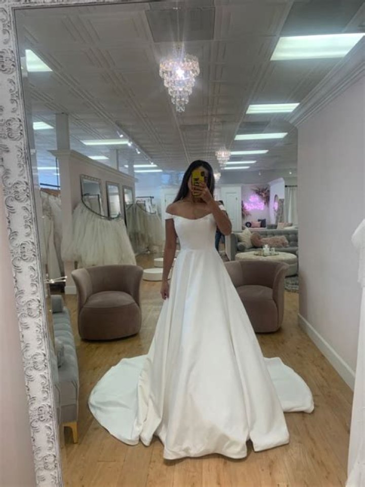 A Stylist's Guide To Bridal Elegance